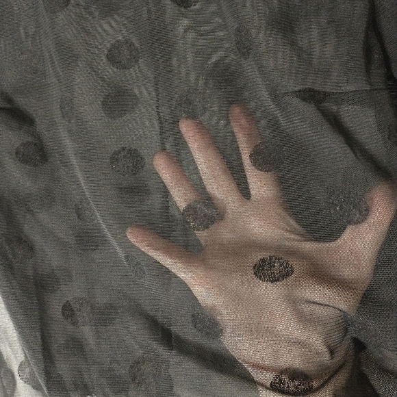 Divided women's black sheer top size 4 - Picture 3 of 6